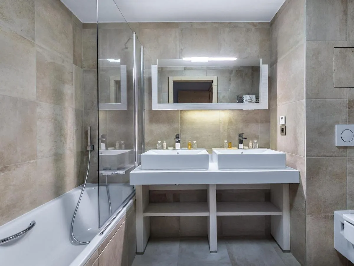 Appartement Moderne A Courchevel Village, Pres Des Commerces Et Pistes, Parking Et Salle De Fitness Inclus - Fr-1-562-38 Apartament
